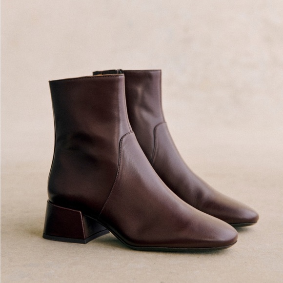 Sézane Paulette Low Boots - Picture 2 of 8